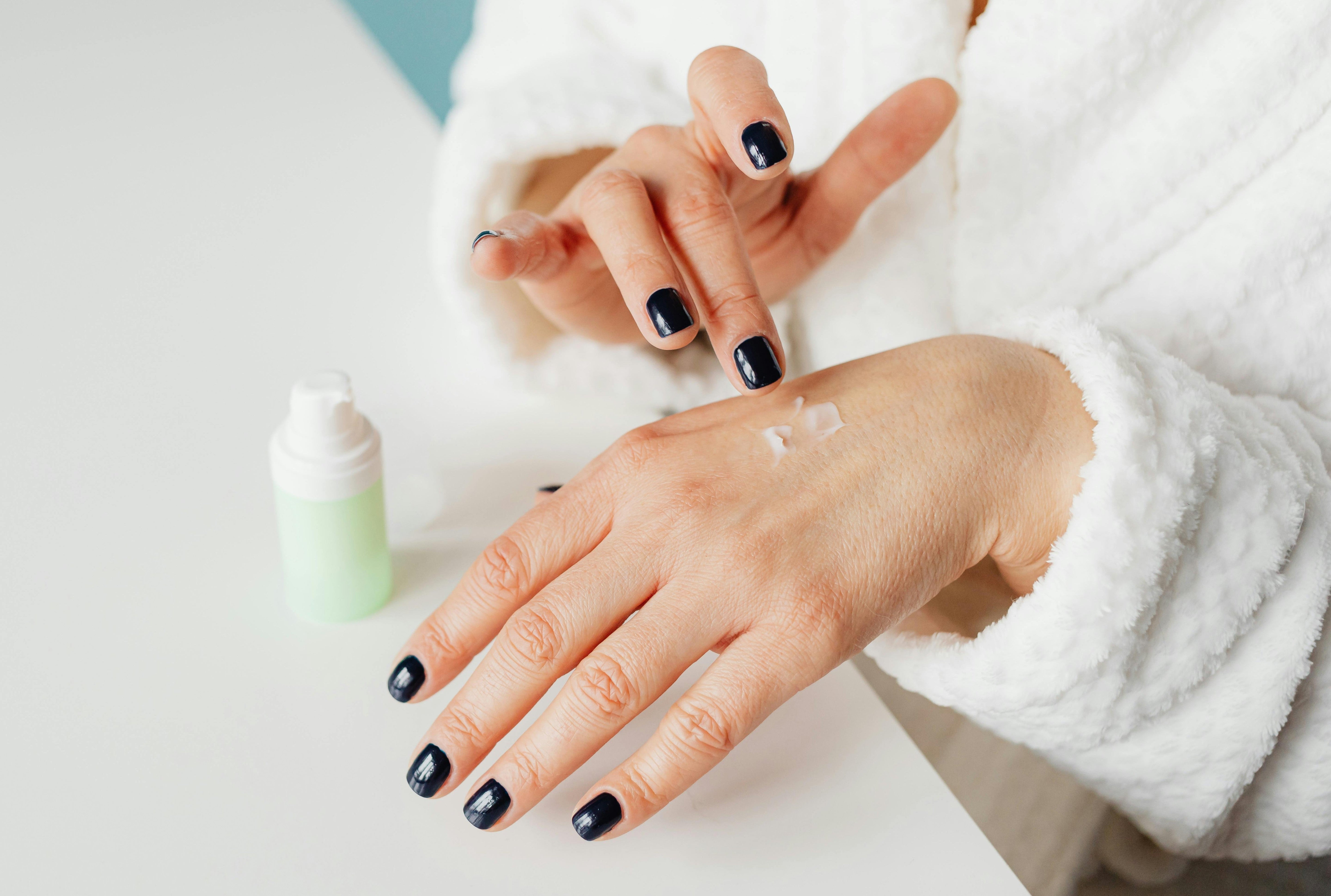 Crema hidratante de manos Velvet uso diario con ingredientes naturales onna therapy