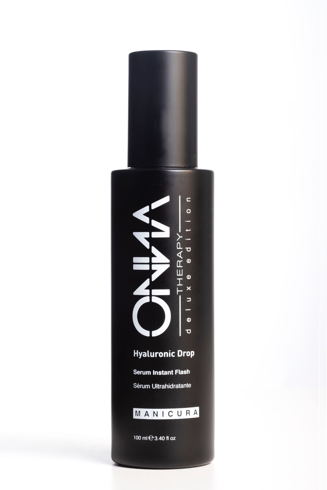 Serum Hyaluronic Drop de Onna Therapy en primer plano, ideal para lograr manos jóvenes y tersas.